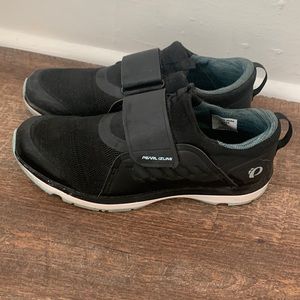 Pearl iZumi spin shoes size 10 Womens